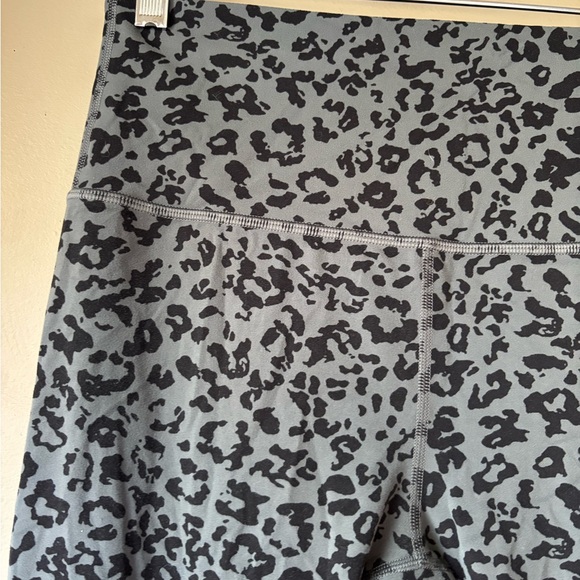 Athleta Black Leopard Elation Ultra High Rise Tights S - Picture 5 of 10